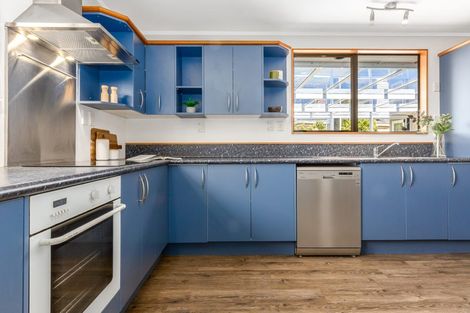 Photo of property in 31 Longitude Place, Whitby, Porirua, 5024