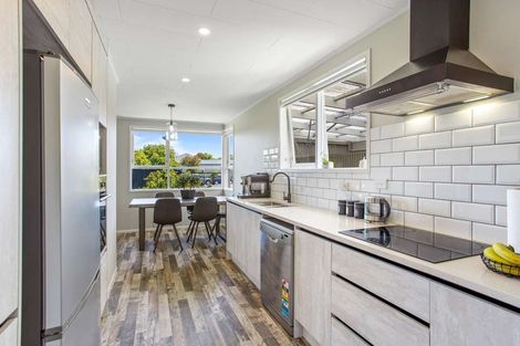 Photo of property in 10 Wyman Place, Pakuranga Heights, Auckland, 2010