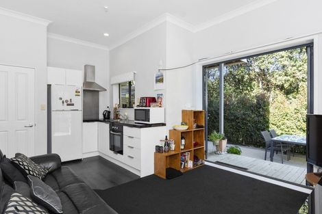 Photo of property in 14 Guildford Place, Bethlehem, Tauranga, 3110