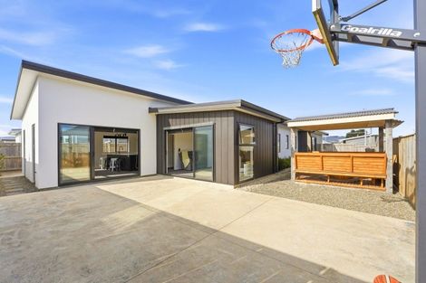 Photo of property in 71 Freedom Drive, Kelvin Grove, Palmerston North, 4414