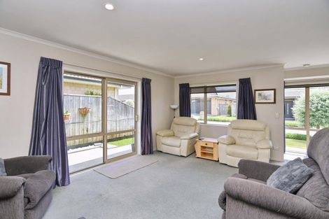 Photo of property in 28/3 Reeves Road, Rangiora, 7400