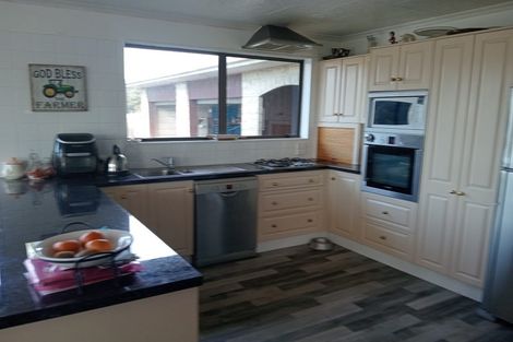 Photo of property in 5 Papatotara Road, Tuatapere, 9620