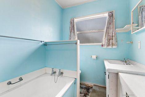 Photo of property in 1/17 The Parade, Island Bay, Wellington, 6023