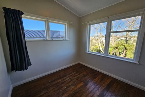 Photo of property in 85-87 Banks Street, Marfell, New Plymouth, 4310