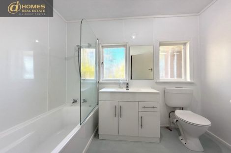 Photo of property in 20 Savoy Road, Glen Eden, Auckland, 0602