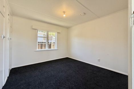 Photo of property in 12 Davis Grove, Wainuiomata, Lower Hutt, 5014