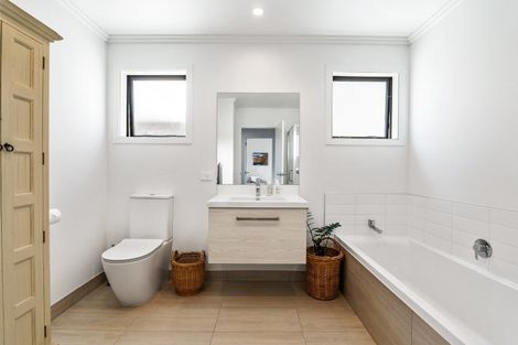 Photo of property in 18 Saltmarsh Road, Hobsonville, Auckland, 0616