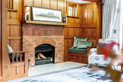 Photo of property in 2 Glen Road, Kelburn, Wellington, 6012