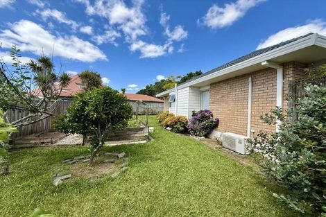 Photo of property in 164 Millhouse Drive, Golflands, Auckland, 2013