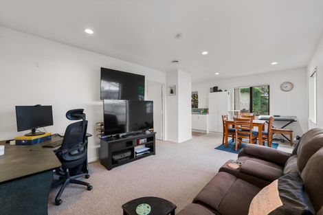 Photo of property in 3/30 Daytona Road, Henderson, Auckland, 0610