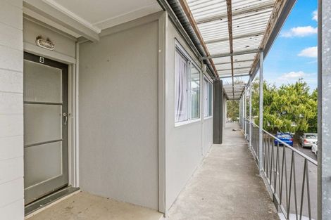 Photo of property in 8/3 Tralee Place, Hillcrest, Hamilton, 3216