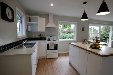 Photo of property in 33 Horopito Road, Waikanae, 5036