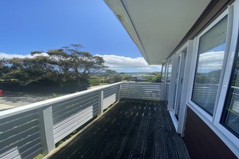 Photo of property in 15f1 Bloomsbury Grove, Newlands, Wellington, 6037