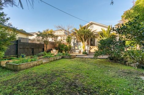 Photo of property in 1/121 Hataitai Road, Hataitai, Wellington, 6021