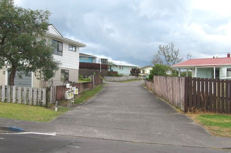 Photo of property in 11 Brougham Place, West Harbour, Auckland, 0618