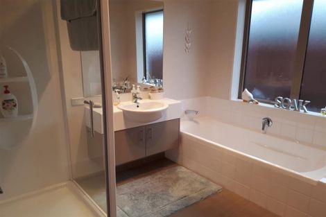 Photo of property in 13 Maple Place, Rangiora, 7400