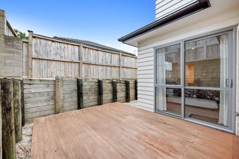 Photo of property in 142c Prince Regent Drive, Half Moon Bay, Auckland, 2012
