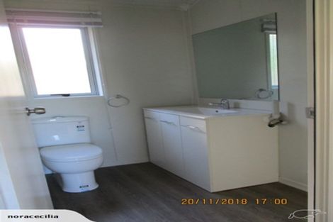 Photo of property in 33a Bracken Road, Paparangi, Wellington, 6037