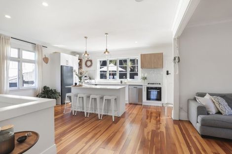 Photo of property in 55 Chislehurst Street, Henderson, Auckland, 0612