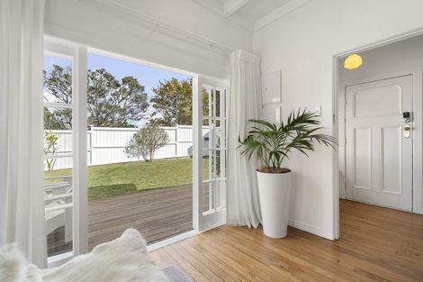Photo of property in 23b Church Street, Northcote Point, Auckland, 0627