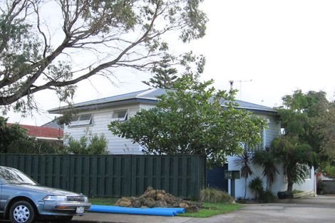Photo of property in 2/25 Waller Avenue, Bucklands Beach, Auckland, 2012