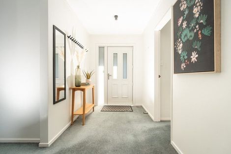 Photo of property in 9 Kapil Grove, Khandallah, Wellington, 6035
