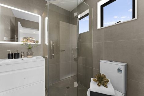Photo of property in 11 Greenbrier Street, Westgate, 0814