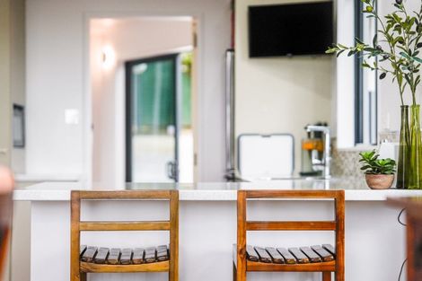 Photo of property in 5 Kotare Street, Waikanae, 5036