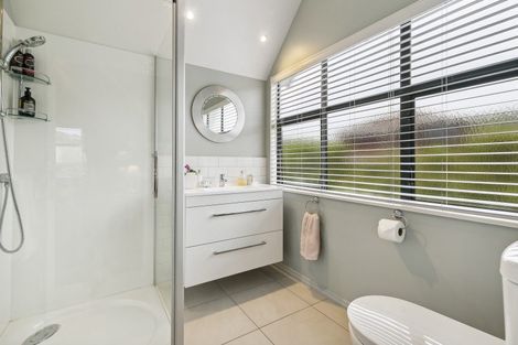 Photo of property in 125 Westchester Drive, Churton Park, Wellington, 6037