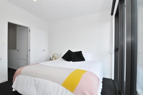 Photo of property in 20u2 Trent Street, Island Bay, Wellington, 6023