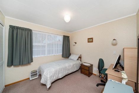 Photo of property in 12 Matai Place, Hawera, 4610