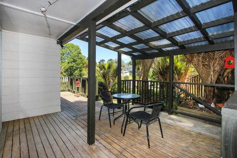 Photo of property in 2/16 Teviot Place, Totara Vale, Auckland, 0629