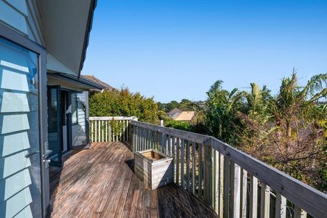 Photo of property in 105 Alec Craig Way, Gulf Harbour, Whangaparaoa, 0930