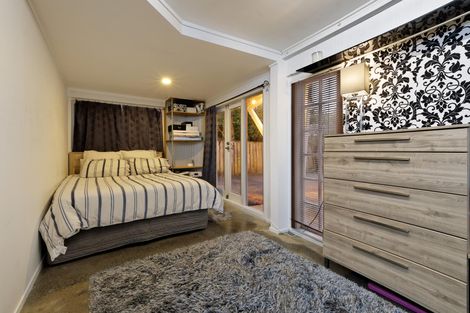 Photo of property in 12 Havelle Avenue, Titirangi, Auckland, 0604