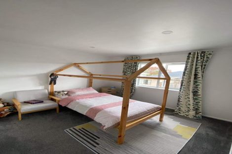 Photo of property in 9 Humphrey Kemp Avenue, Henderson, Auckland, 0612