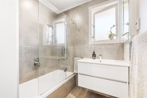 Photo of property in 1/10 Neil Avenue, Te Atatu Peninsula, Auckland, 0610