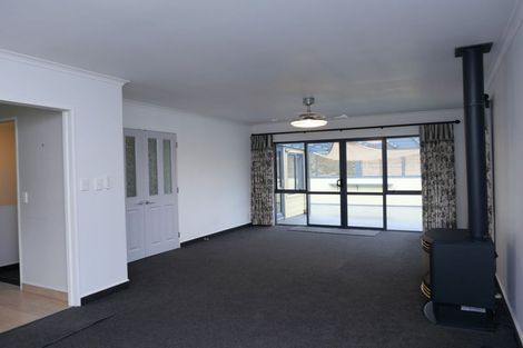 Photo of property in 7/5 Court Road, Tawa, Wellington, 5028