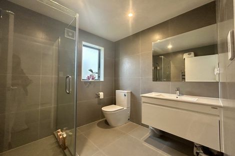 Photo of property in 2/13 Oteha Valley Road, Northcross, Auckland, 0632