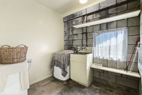 Photo of property in 20 Alberta Road, Glen Avon, New Plymouth, 4312
