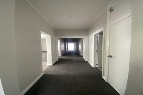 Photo of property in 230 Oriental Parade, Oriental Bay, Wellington, 6011
