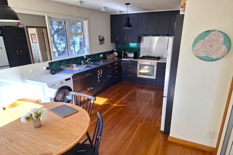 Photo of property in 7 Melrose Crescent, Melrose, Wellington, 6023