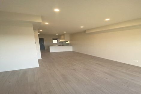 Photo of property in 2/39 Renata Crescent, Te Atatu Peninsula, Auckland, 0610