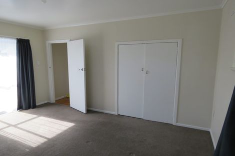 Photo of property in 21 Savoy Road, Glen Eden, Auckland, 0602