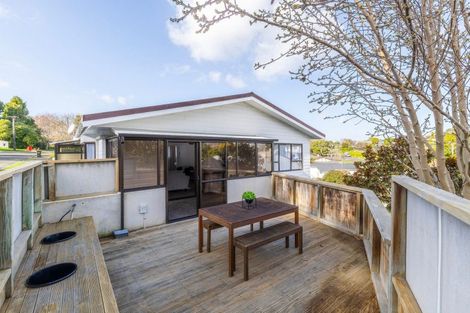 Photo of property in 33 Kent Road, Saint Johns Hill, Whanganui, 4501