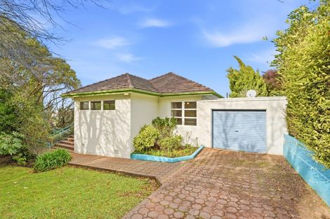 Photo of property in 6 Hillside Terrace, Saint Johns Hill, Whanganui, 4500