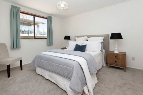 Photo of property in 9 Lastel Place, Shelly Park, Auckland, 2014
