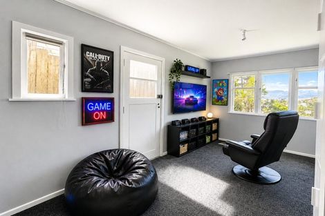 Photo of property in 135 Mitchell Street, Brooklyn, Wellington, 6021