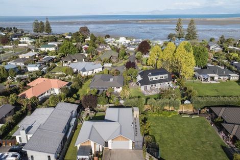 Photo of property in 3 Puketutu Grove, Motueka, 7120