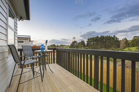 Photo of property in 34 Kokako Rise, Papakura, 2110