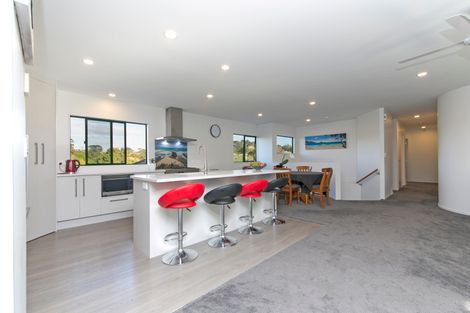 Photo of property in 16 Denehurst Drive, Waimauku, 0812